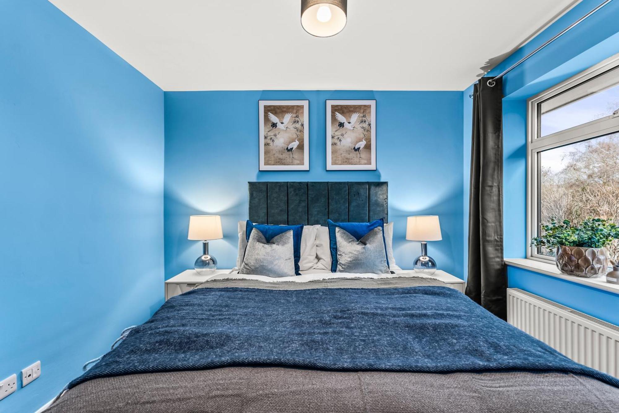 Elegant Retreat In Cheltenham - Garden & Parking Included Exteriör bild