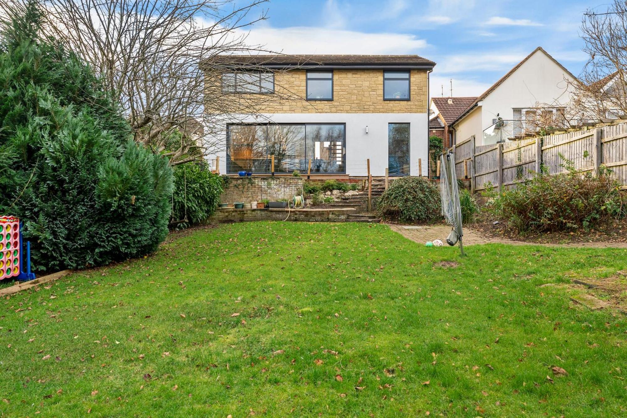 Elegant Retreat In Cheltenham - Garden & Parking Included Exteriör bild